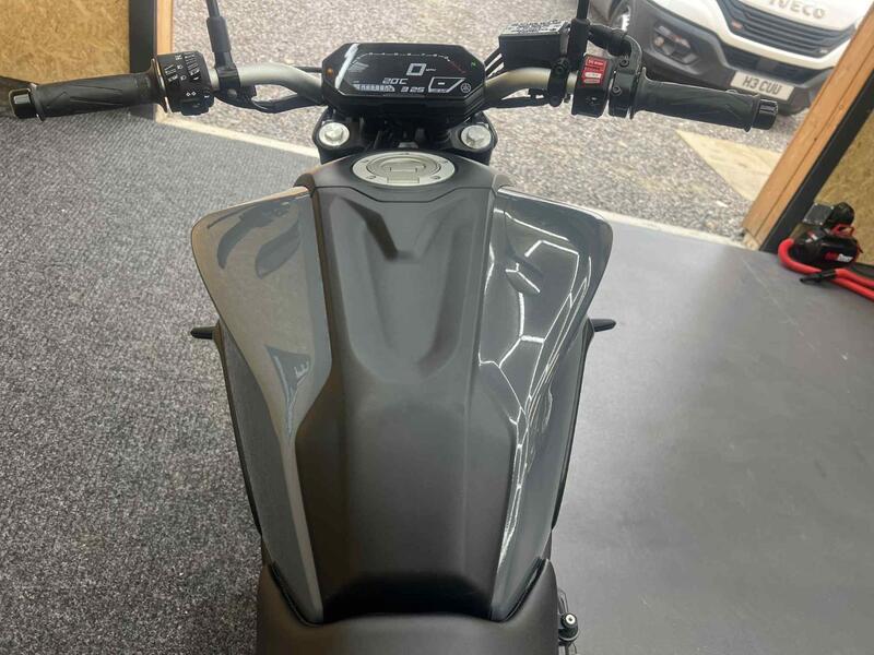 YAMAHA MT-07