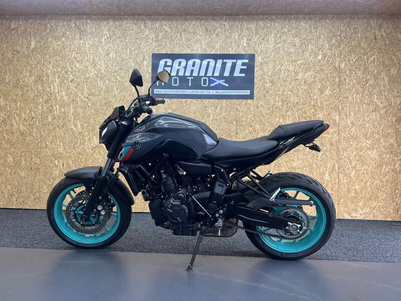 YAMAHA MT-07