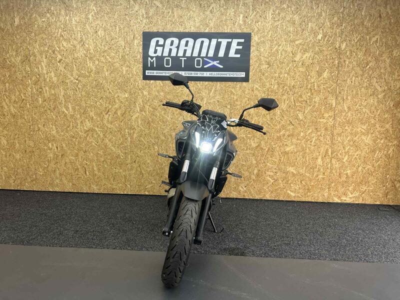 YAMAHA MT-07