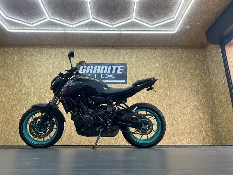 YAMAHA MT-07