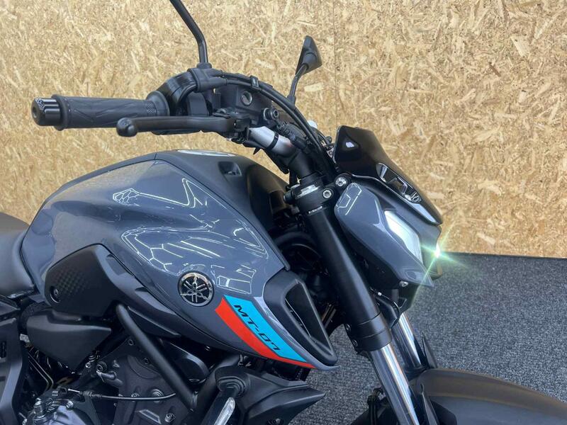 YAMAHA MT-07