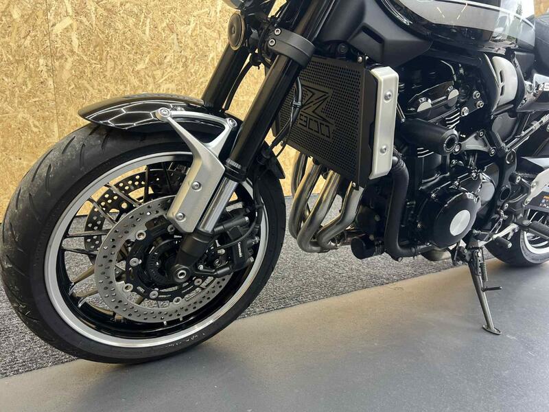 KAWASAKI Z900