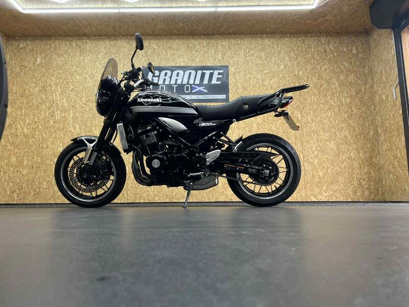 KAWASAKI Z900