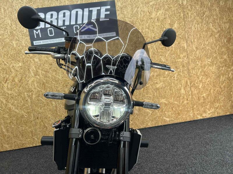 KAWASAKI Z900