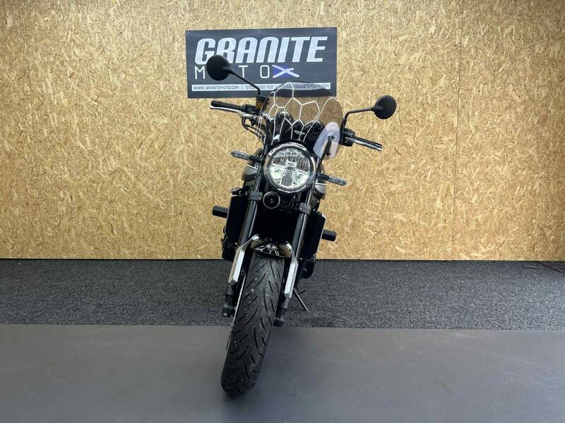 KAWASAKI Z900