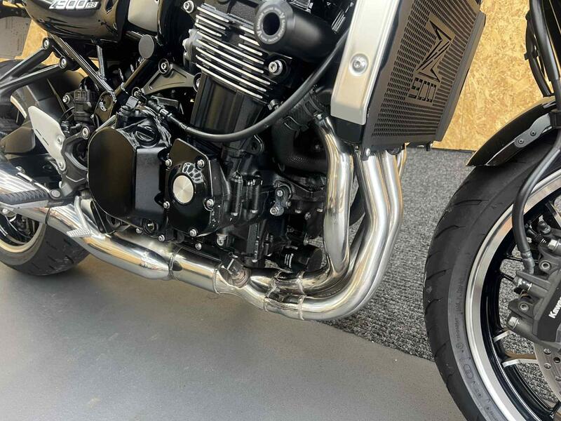 KAWASAKI Z900