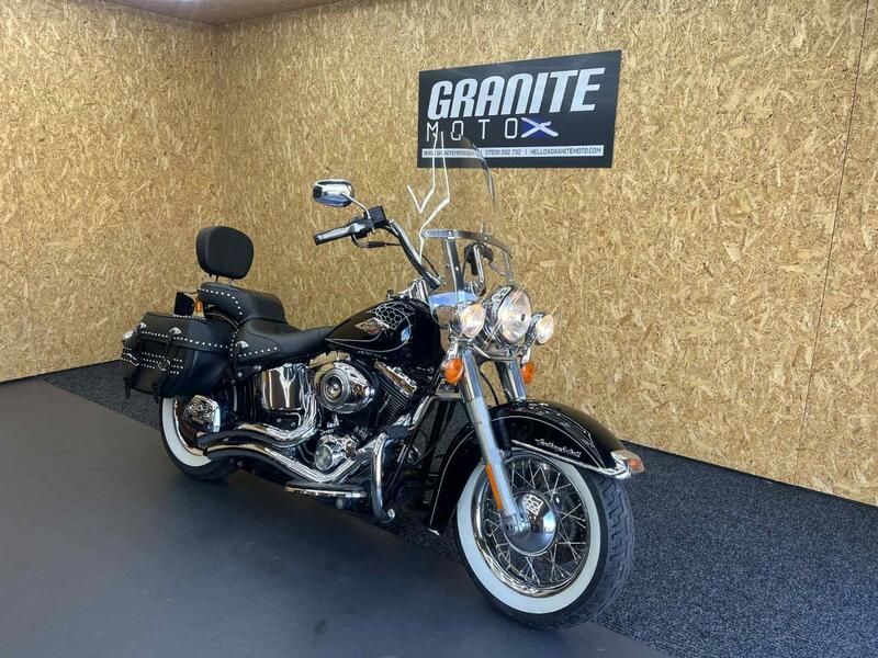 HARLEY-DAVIDSON Softail