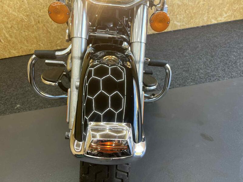 HARLEY-DAVIDSON Softail