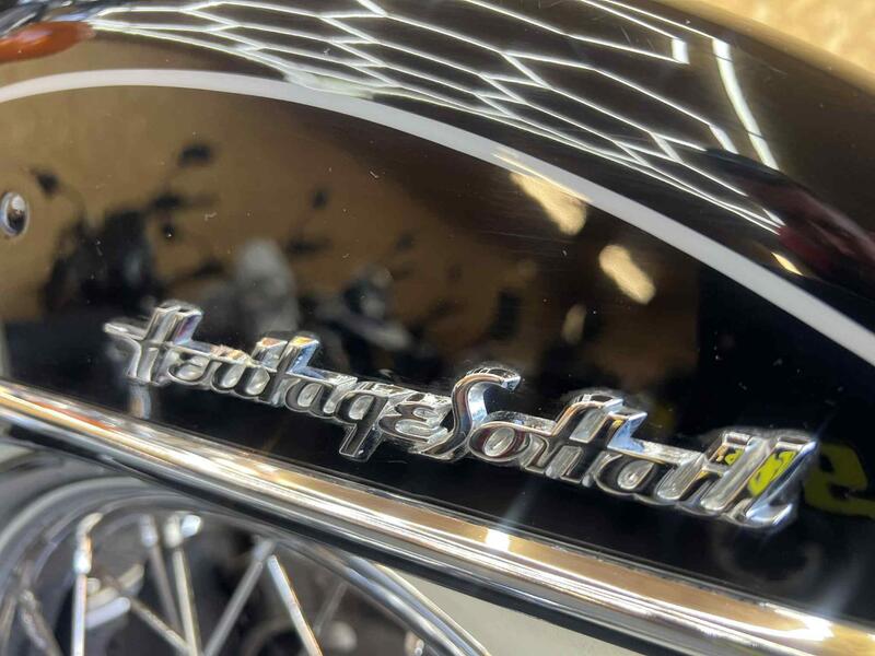 HARLEY-DAVIDSON Softail