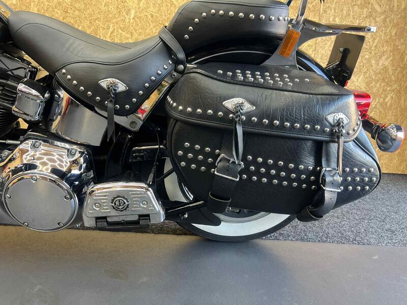 HARLEY-DAVIDSON Softail