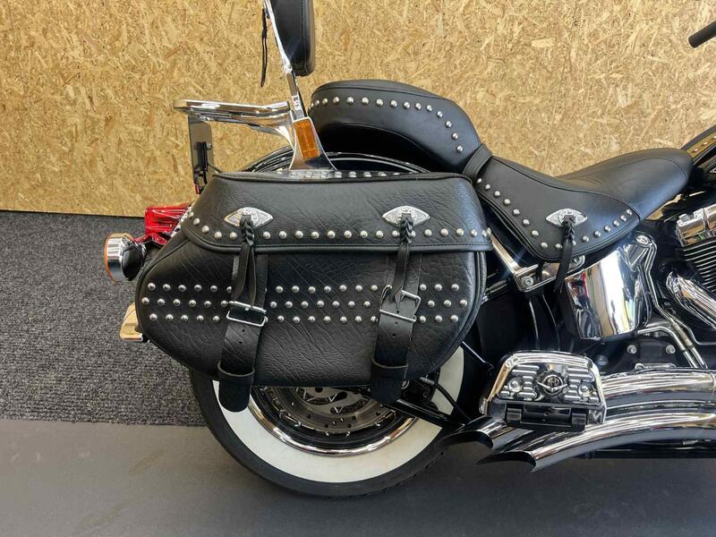 HARLEY-DAVIDSON Softail