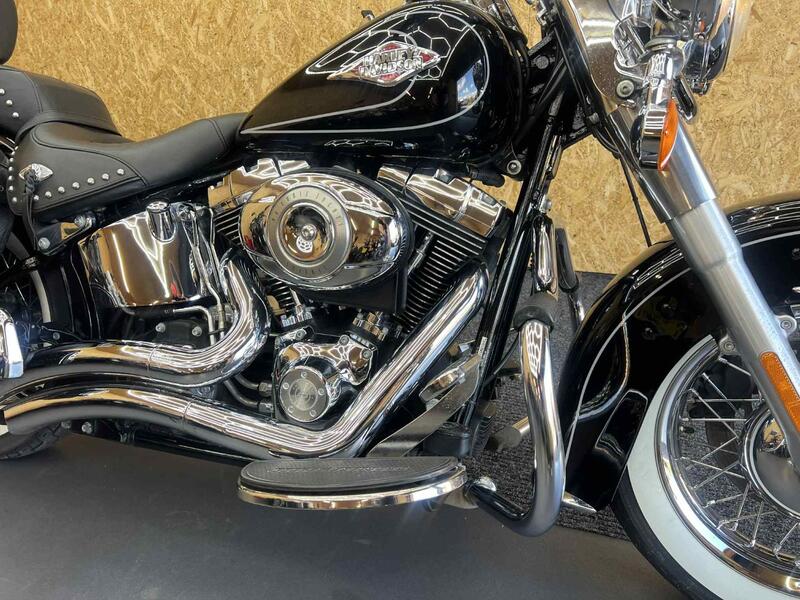 HARLEY-DAVIDSON Softail
