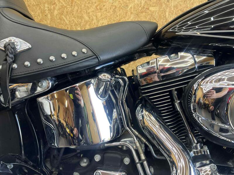 HARLEY-DAVIDSON Softail