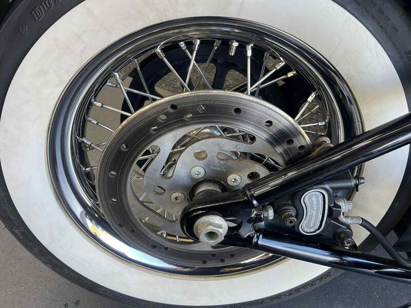 HARLEY-DAVIDSON Softail