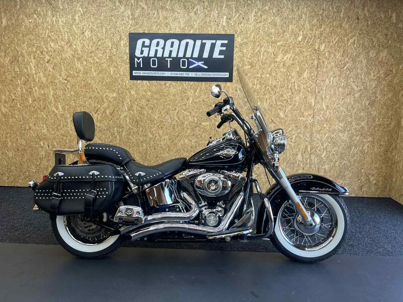 HARLEY-DAVIDSON Softail