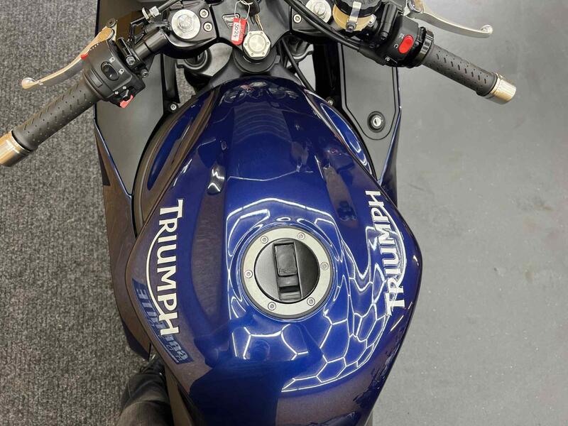 TRIUMPH SPRINT GT 1050