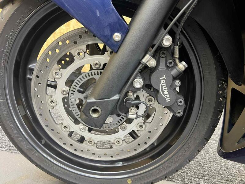 TRIUMPH SPRINT GT 1050