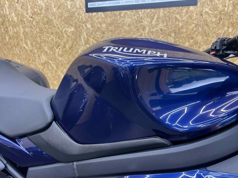 TRIUMPH SPRINT GT 1050