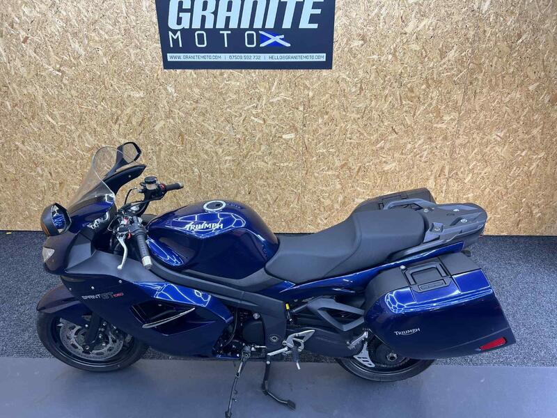 TRIUMPH SPRINT GT 1050