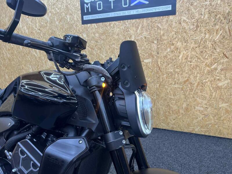 HONDA CB1000R