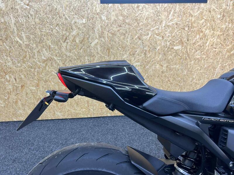 HONDA CB1000R