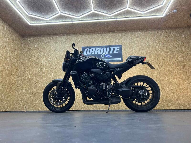 HONDA CB1000R