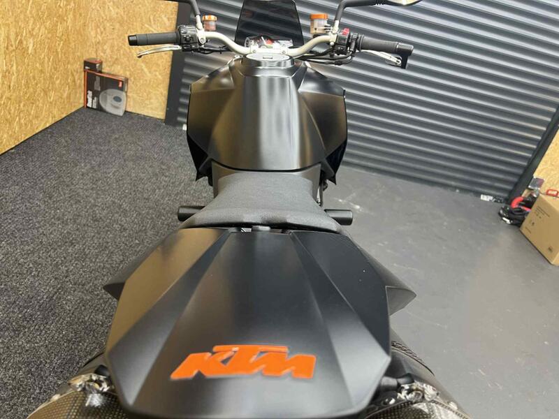 KTM 990 SUPER DUKE