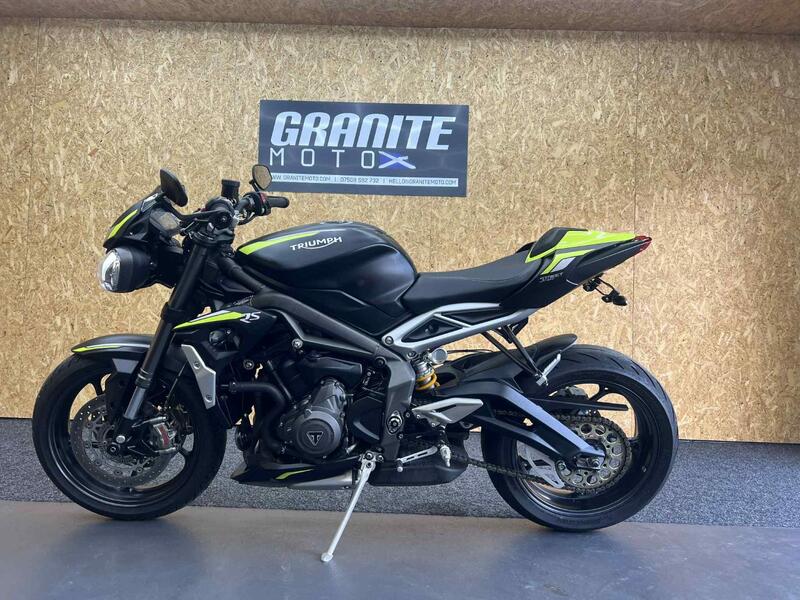 TRIUMPH STREET TRIPLE 765