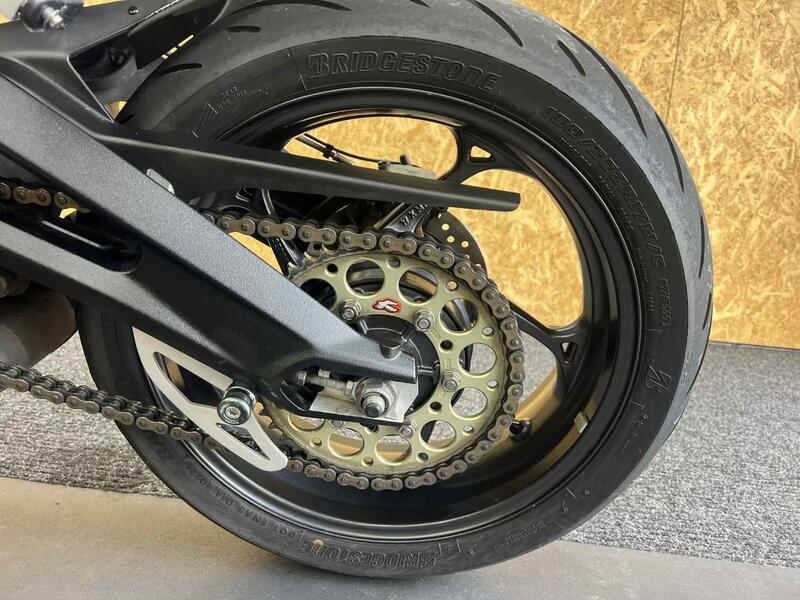 TRIUMPH STREET TRIPLE 765