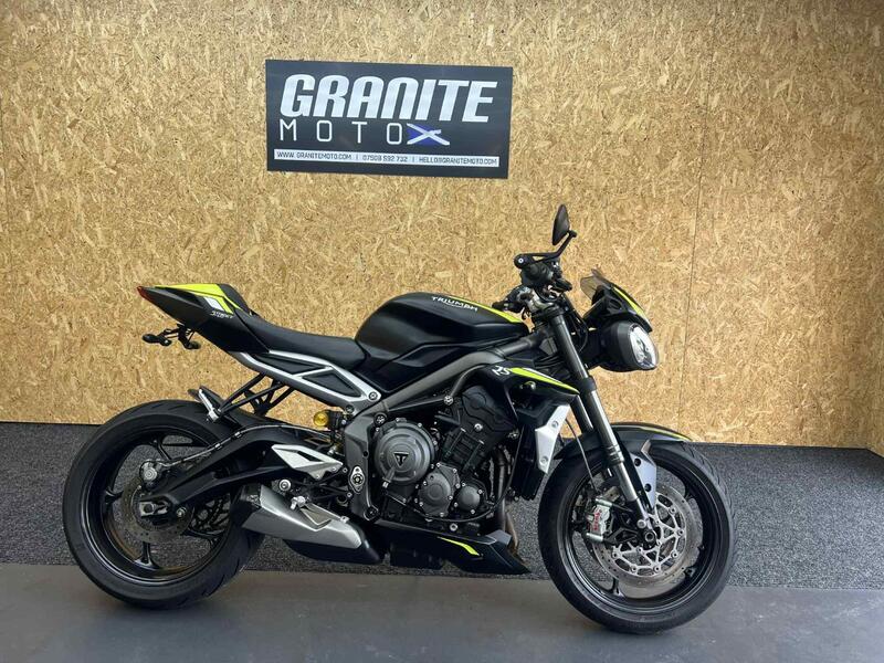 TRIUMPH STREET TRIPLE 765