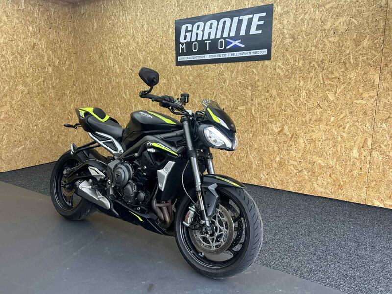 TRIUMPH STREET TRIPLE 765