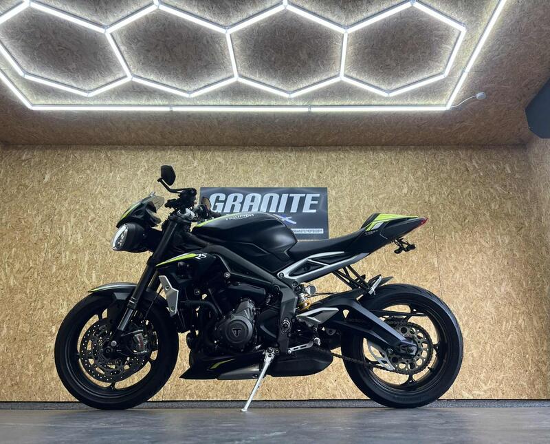 TRIUMPH STREET TRIPLE 765
