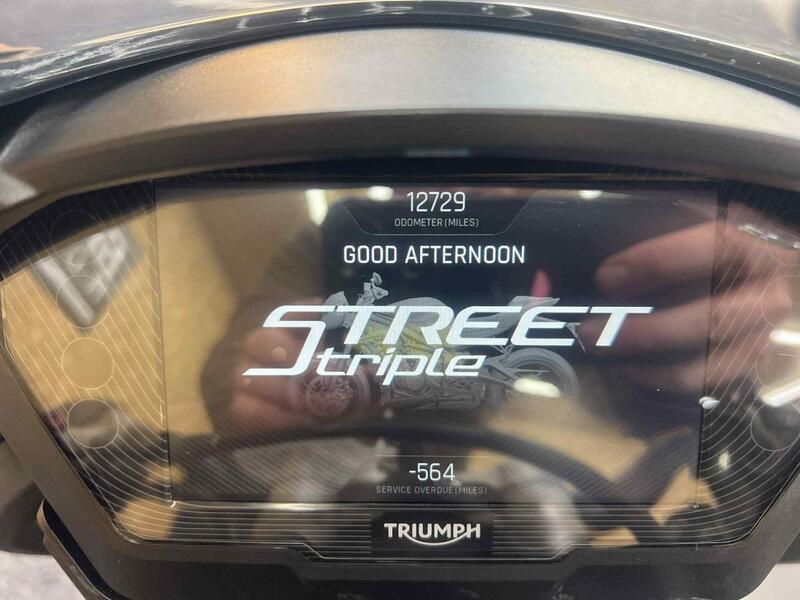 TRIUMPH STREET TRIPLE 765